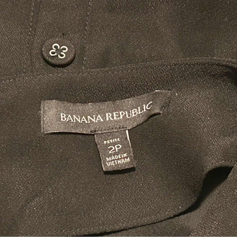 Banana Republic Ruffle-Cuff Button- Back Dress - Size 2P - Picture 12 of 14